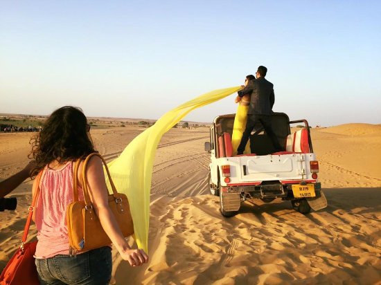 sam sand dunes desert